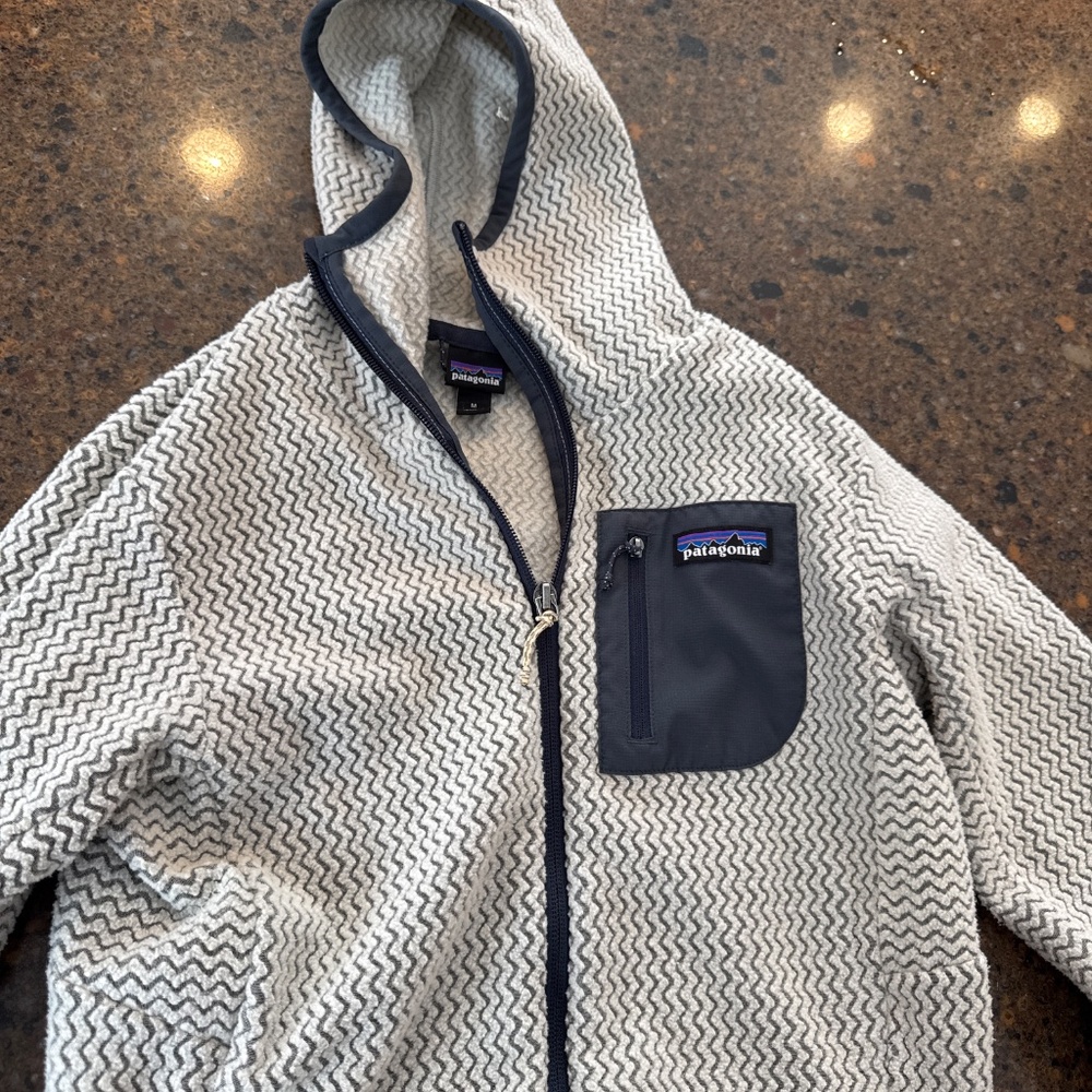 Patagonia Women's R1 Air Fleece Jacket - Picture 3 of 3
